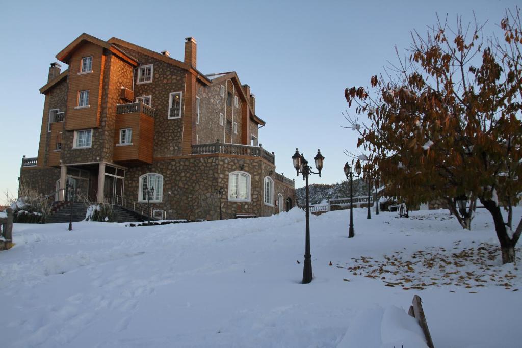 Le Palais Des Cerisiers Hotel Azrou Exterior foto
